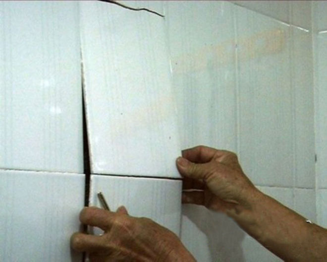 家里墙面瓷砖翘了怎么办视频(家里墙面瓷砖翘了怎么办视频讲解) 家里墙面瓷砖翘了怎么办视频(家里墙面瓷砖翘了怎么办视频讲解)